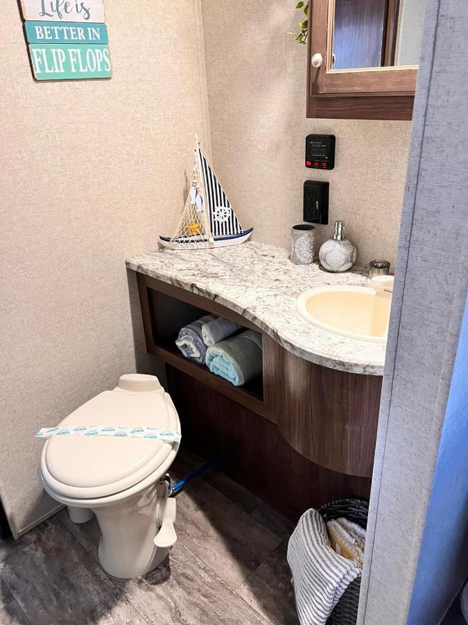 Rv Camper Paradise On The Wheels In Clearwater Beaches Largo Zewnętrze zdjęcie